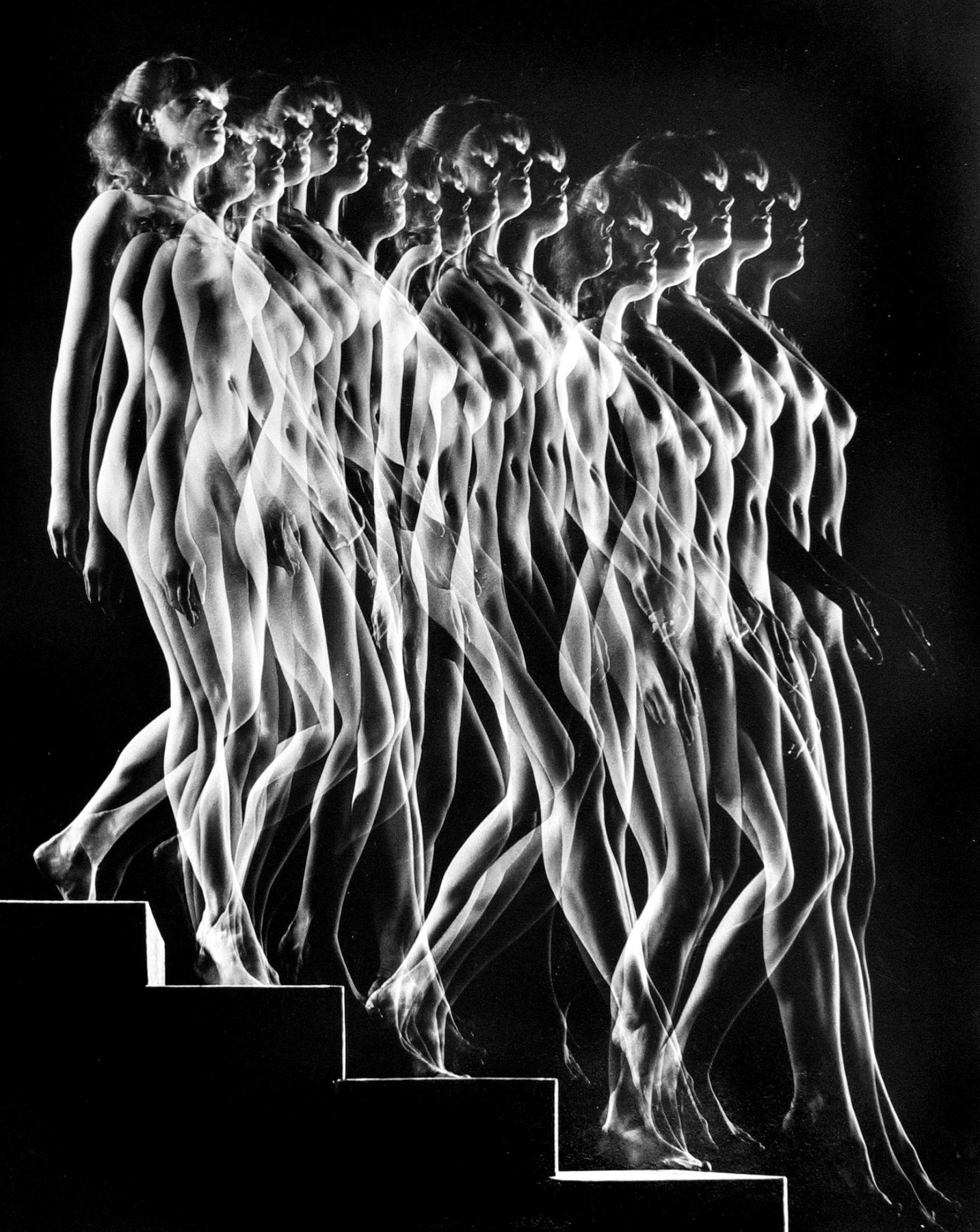 Intriguing Nude Photographic Study - 93j8c0c