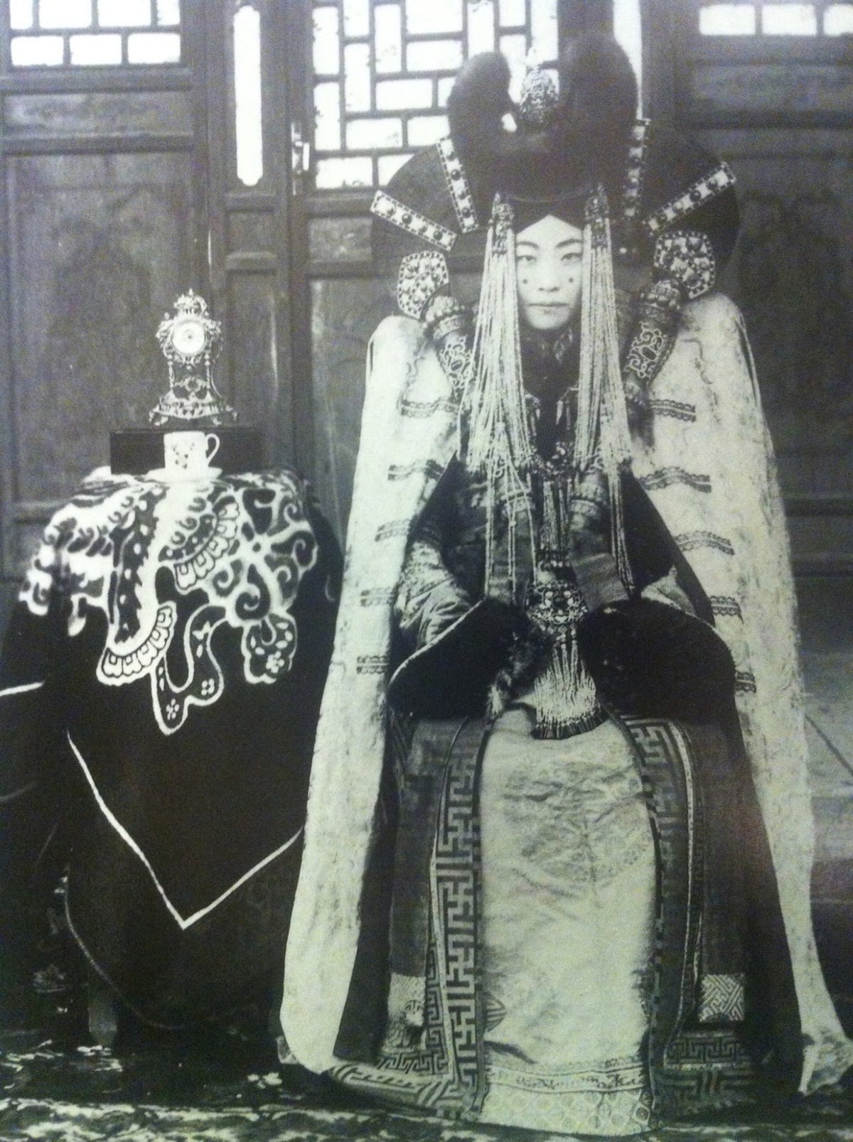 "A Mongolian lady" | MLTSHP